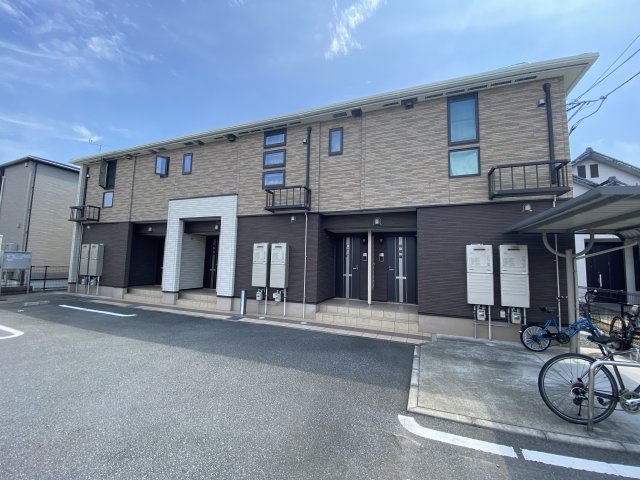 エテルナの外観