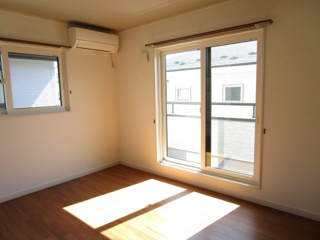 【洋室】 | サザンウィング | ２階寝室