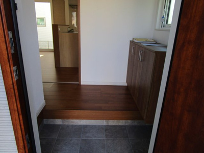 【玄関】 | サザンウィング | 明るい玄関です