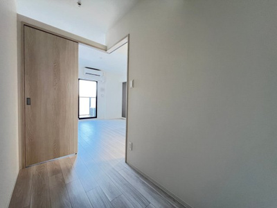 【洋室】 | コンフォリア・リヴ北浜平野町