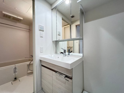 【独立洗面台】 | コンフォリア・リヴ北浜平野町