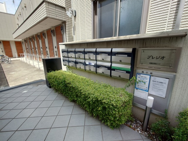 プレジオのエントランス|メールボックス