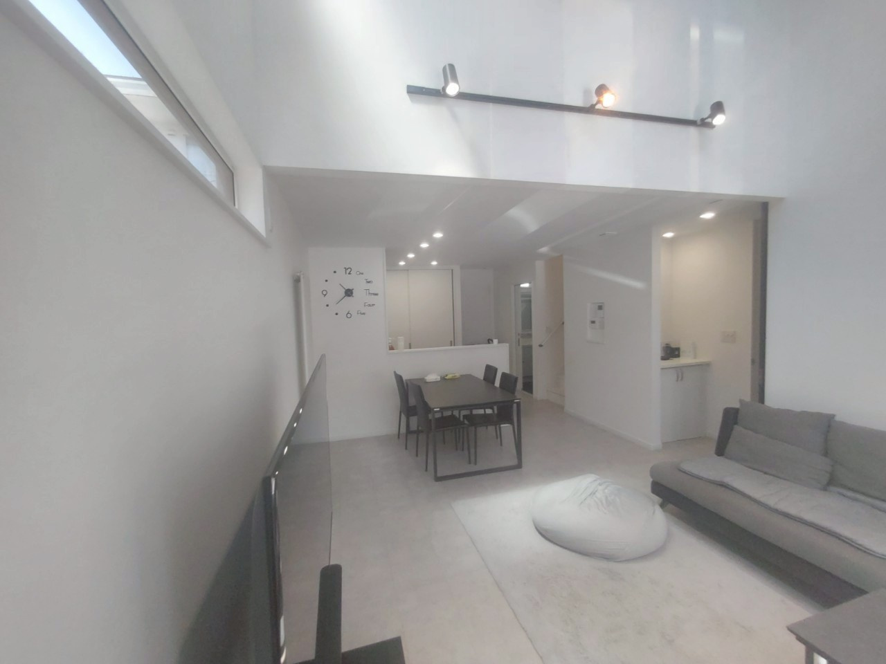 住之江町12　中古住宅の居間・リビング|18帖のLDK