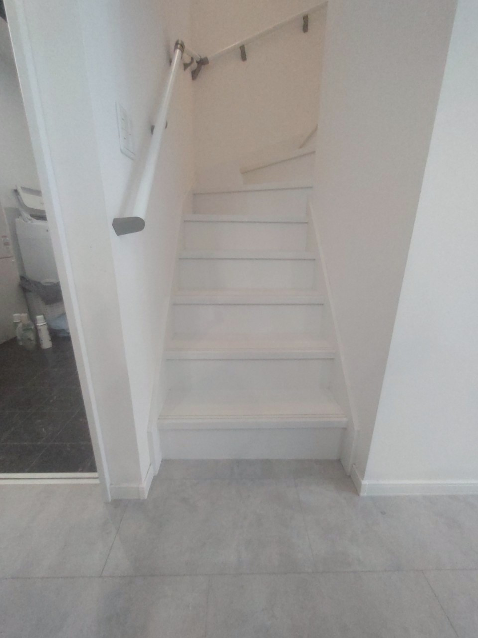 住之江町12　中古住宅のその他共用部分|階段