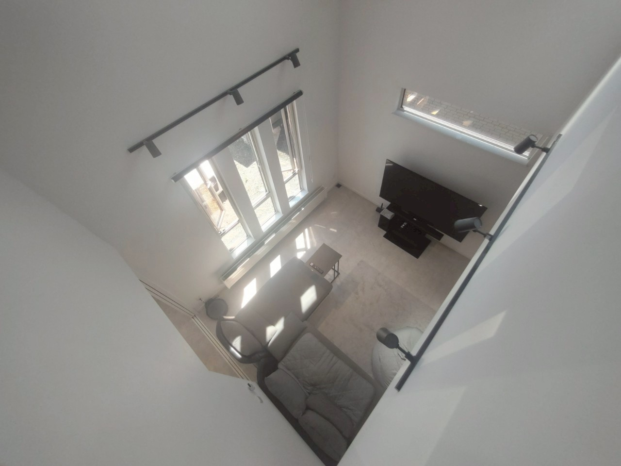 住之江町12　中古住宅のその他|解放感あふれる吹抜