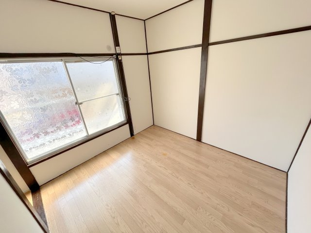 東大阪市中石切町戸建の洋室