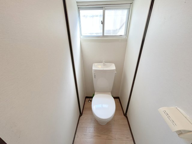 東大阪市中石切町戸建のトイレ
