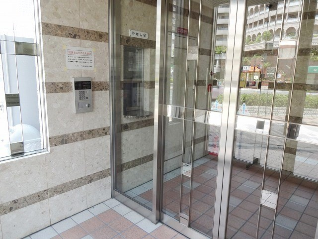 【エントランス】エスリード大阪城北