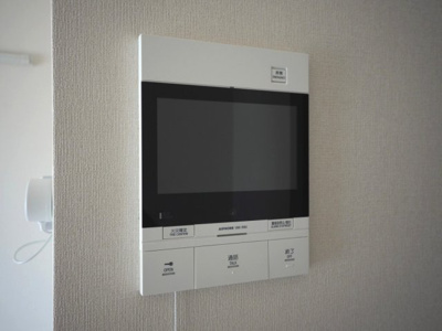 【セキュリティ】 | エスリードレジデンス梅田デュオ | モニター付きインターフォンです。