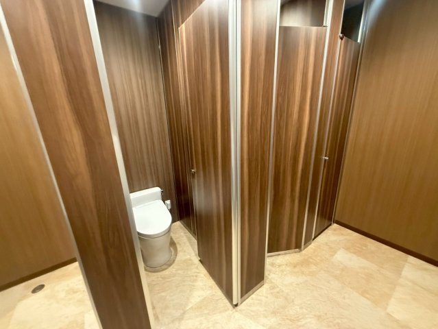 DENCITY CROSS SITEオフィスのトイレ