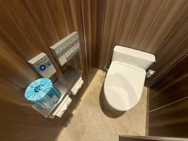 DENCITY CROSS SITEオフィスのトイレ