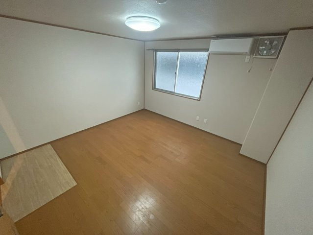 朝日町貸事務所店舗の内装
