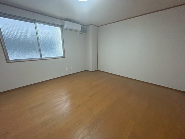 朝日町貸事務所店舗の内装