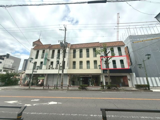 朝日町貸事務所店舗2Fの外観