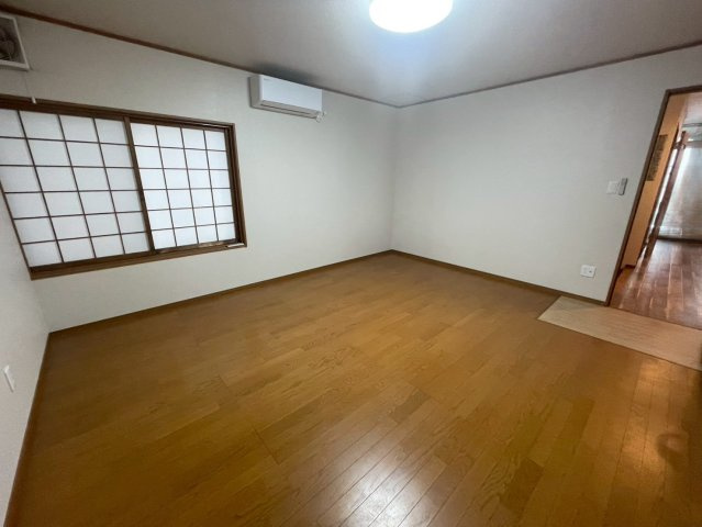 朝日町貸事務所店舗の内装