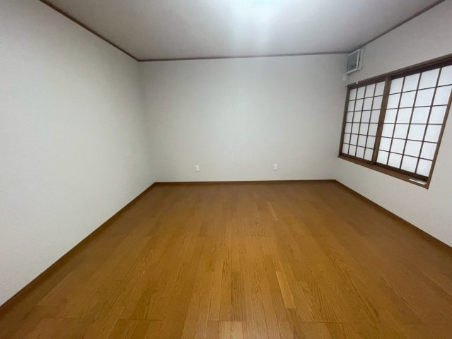 朝日町貸事務所店舗の内装