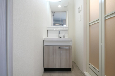 【独立洗面台】 | プレサンス野江内代ペルティエ | 独立洗面台、朝の身支度には欠かせません