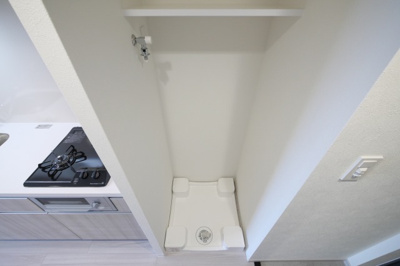 【設備】 | プレサンス野江内代ペルティエ | 洗濯機置き場です