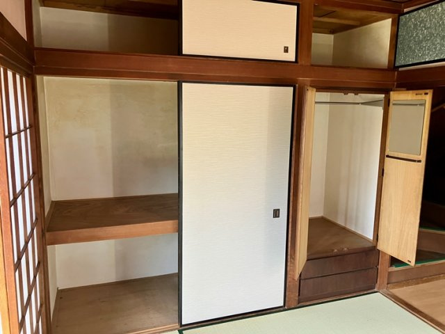 坂本町戸建の収納