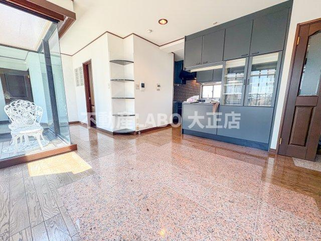 シーサイドヴィラ五番館の居間・リビング