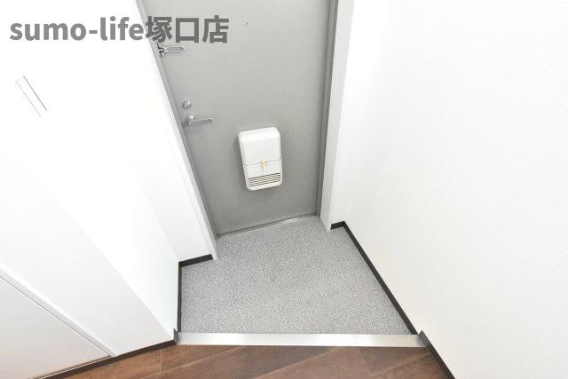 フィオーレ塚口の玄関