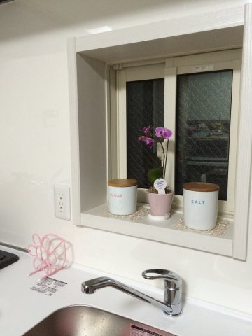 2階キッチン出窓