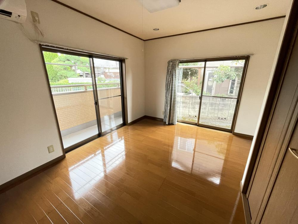 ヴィレッジ清瀬の洋室