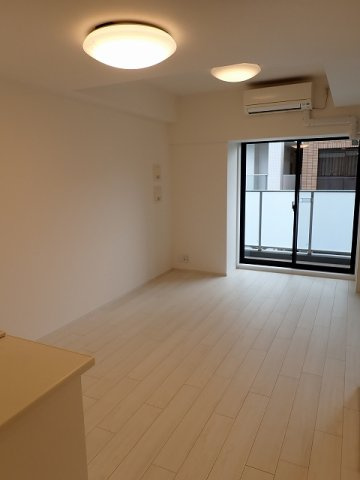 プライマル御茶ノ水の居間・リビング