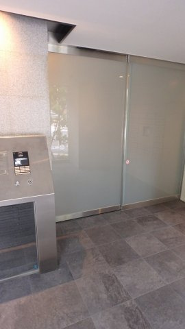 プライマル御茶ノ水のエントランス