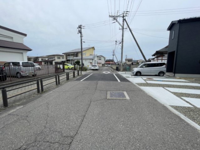 新築戸建・建売　会津若松市日新町　GRAFARE　全2棟の前面道路含む現地写真|お客様にとって最良のご提案ができるよう心掛けて対応させていただきます！