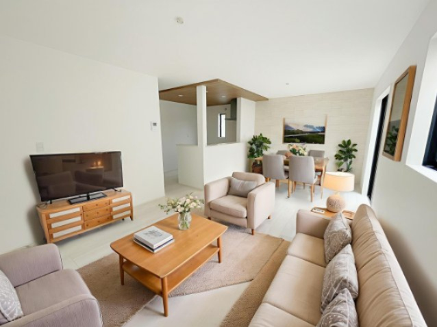 新築戸建・建売　会津若松市日新町　GRAFARE　全2棟の居間・リビング|写真はホームステージングにて作成しており、実際に家具は付いてきません。