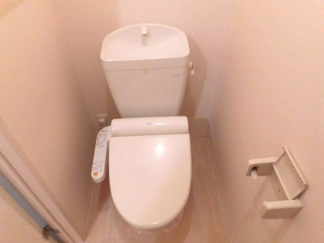 メゾン・ラフィーネのトイレ