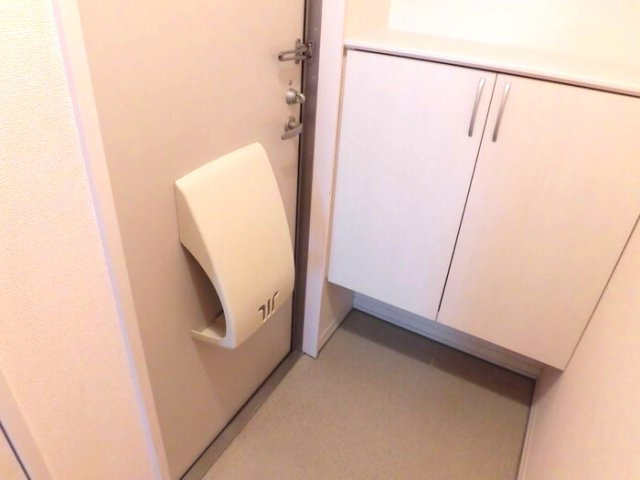 メゾン・ラフィーネの玄関