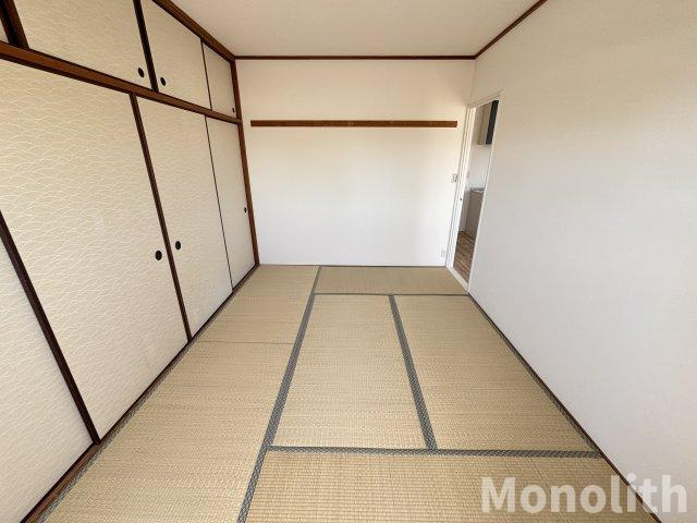 ロイヤルコーポ忠岡の和室