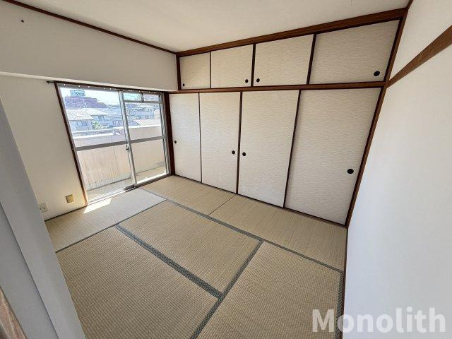 ロイヤルコーポ忠岡の和室