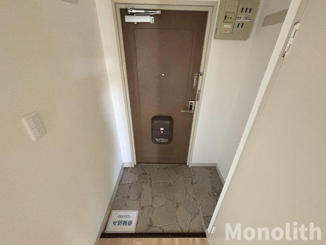 ロイヤルコーポ忠岡の玄関