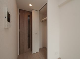 【収納】 | エスリード弁天町NORTH RESIDENCE | たっぷりとした収納スペースです