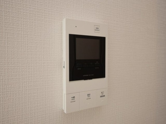 【セキュリティ】 | エスリード弁天町NORTH RESIDENCE | モニター付きインターフォンです。