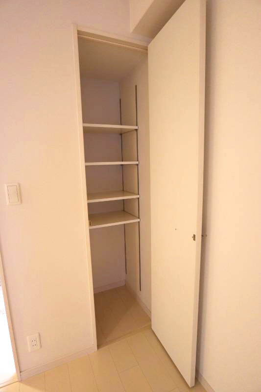 Mid Court　新大阪の収納