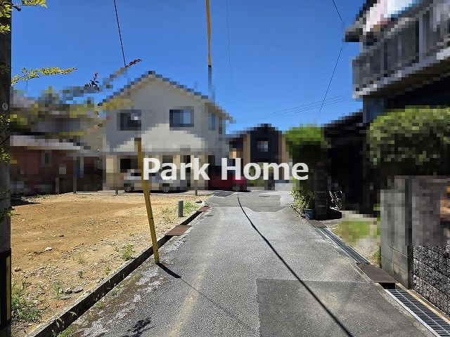 南国市大そね甲　4期1棟　新築戸建ての前面道路含む現地写真