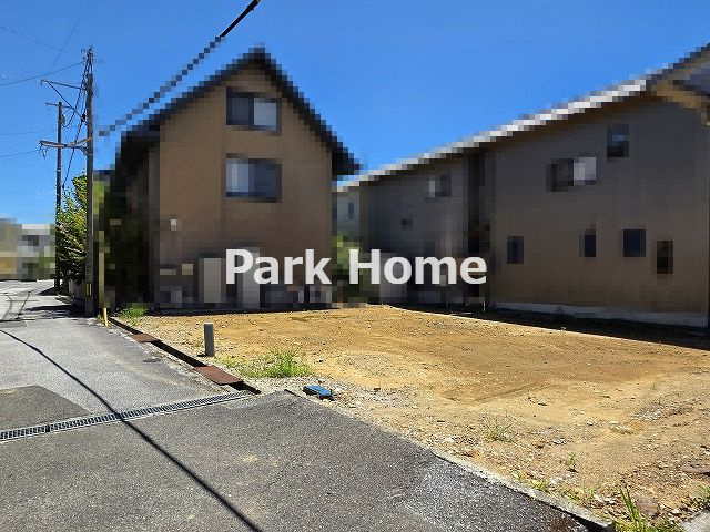 南国市大そね甲　4期1棟　新築戸建ての前面道路含む現地写真