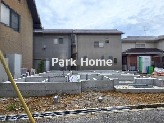 南国市大そね甲　4期1棟　新築戸建ての外観|2025.9月：建築中