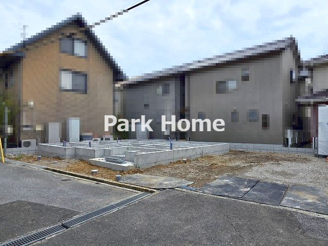南国市大そね甲　4期1棟　新築戸建ての外観|2025.9月：建築中