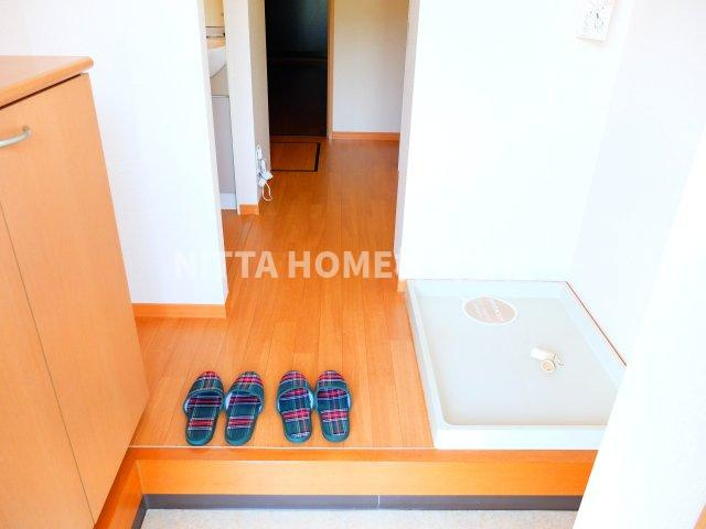 ピュアライフ　Ａ棟の玄関|シューズボックス付★