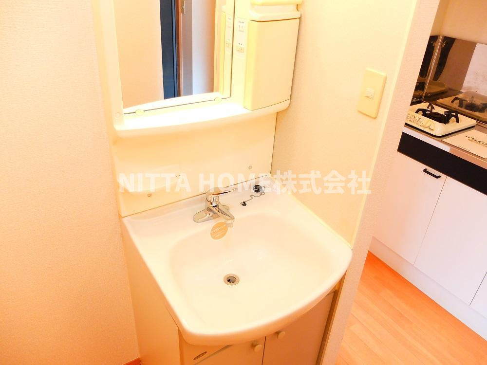 ピュアライフ　Ａ棟の洗面所|便利な独立洗面化粧台あり◎