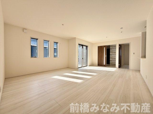 北群馬郡吉岡町漆原第1　１号棟(全２棟)　クリエートの家　新築建売分譲の前面道路含む現地写真