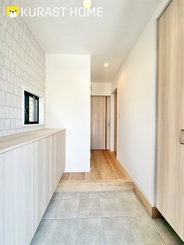 京都市西京区嵐山山ノ下町　新築戸建の玄関