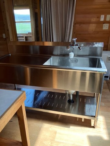 稲吉貸家のキッチン|広々とした流し台