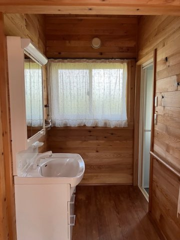 稲吉貸家の独立洗面台