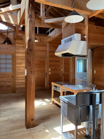 稲吉貸家の内装|別荘のような非現実的な空間が魅力です